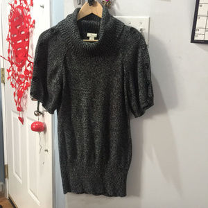 Yvos Woman's Gray Sweater, Size Small